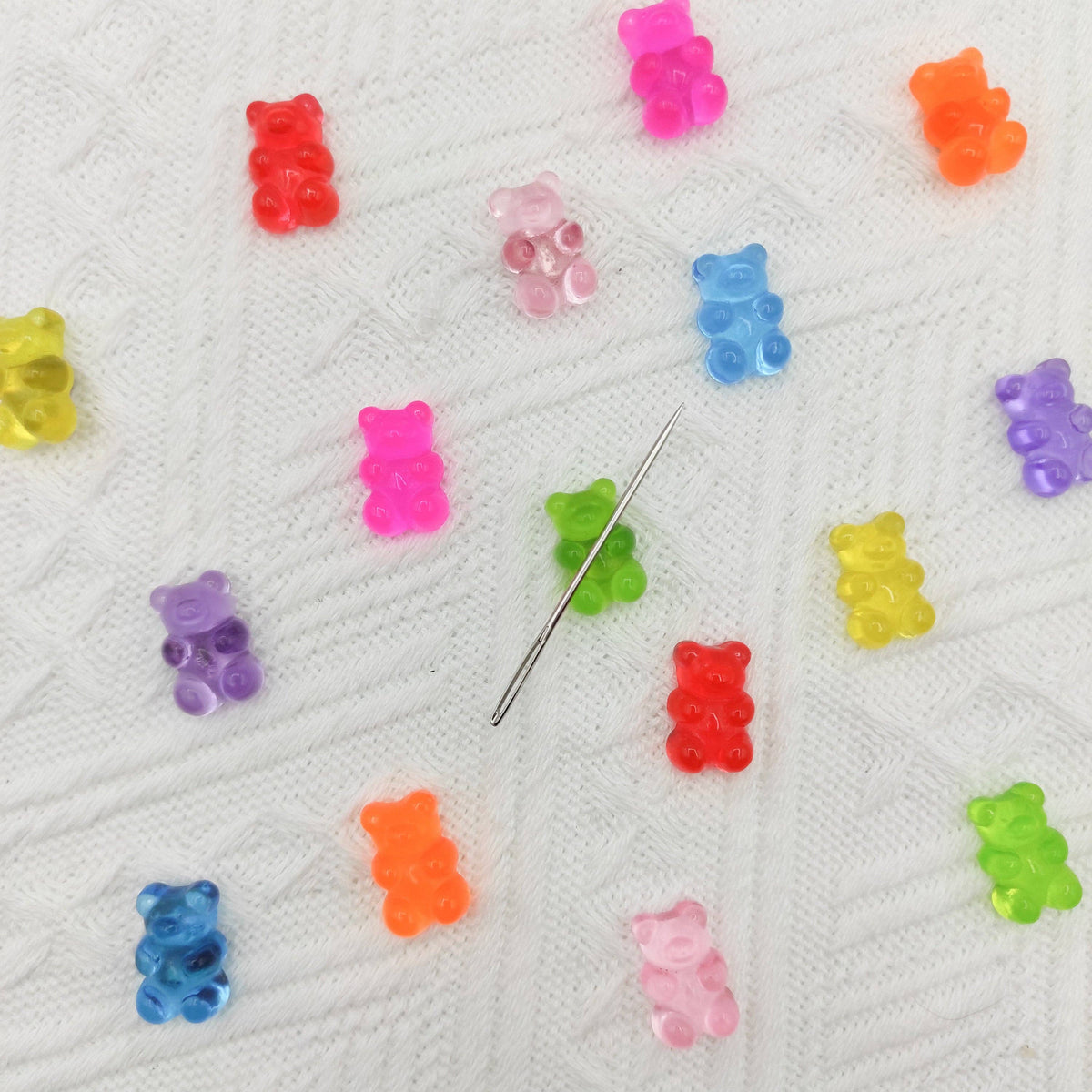 Gummy bear small needle minders