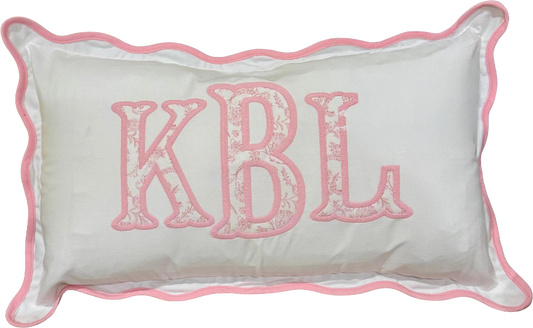 SCALLOP TRIM PILLOW WITH APPLIQUED