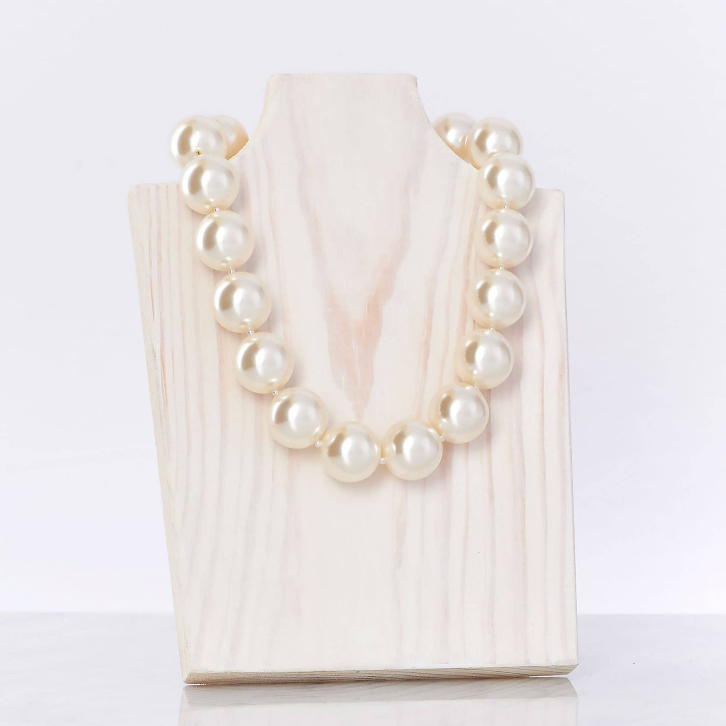 Hot Girls Pearls-Freezable Cooling Jewelry - Ivory White Necklace